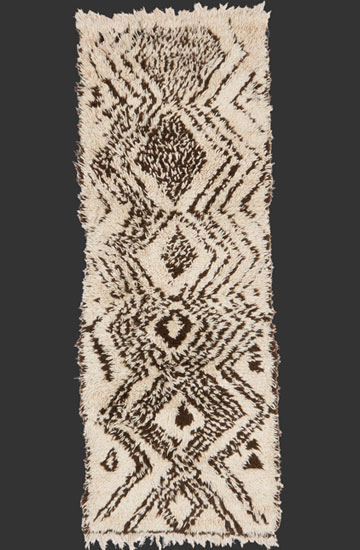 TM 2344, small size pile rug from the mid Moulouya valley, Morocco, 2000s, ca. 205 x 75 cm (6â€™ 9'' x 2â€™ 6â€™â€™), high resolution image + price on request